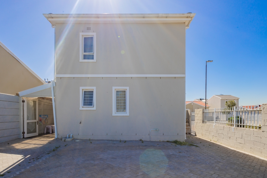 2 Bedroom Property for Sale in Rivergate Western Cape